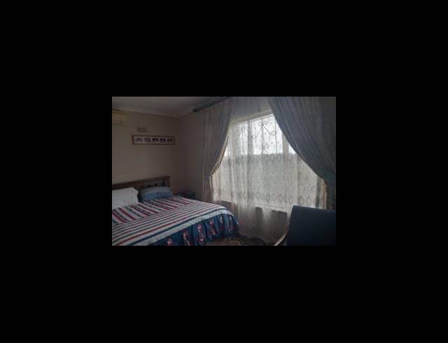 4 BEDROOM FREESTANDING FOR SALE IN SHALLCROSS